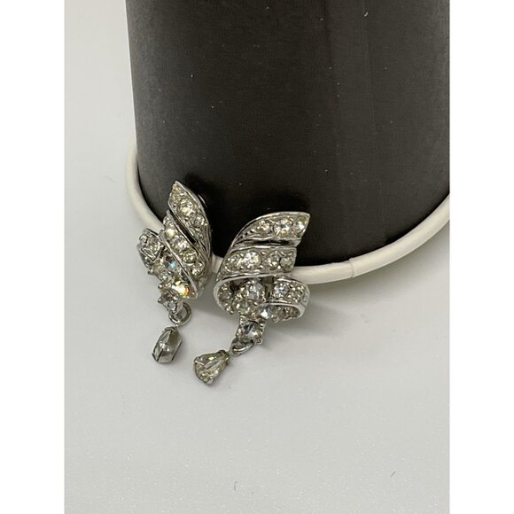 Vintage Ledo Dangle Teardrop Earrings | Rhodium Screw-Back | Signed | 1950s Glam - Picture 6 of 8